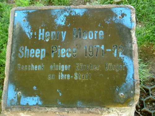 rzeźba Henry Moora