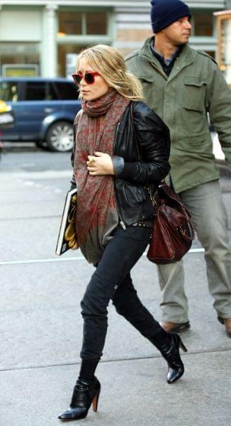 Mary-Kate out and about in NYC-paparazzi listopad 2007