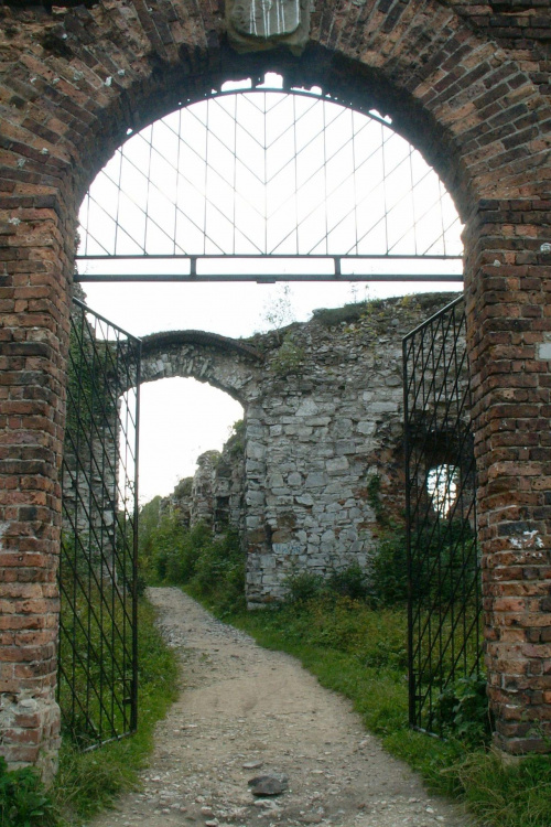 Zamek Tęczyn w Rudnie