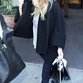 Ashley walking in Beverly Hills-paparazzi grudzień 2007