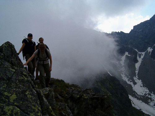 Chmura z górą za pan brat.
A ludzi gdzie tam licho niesie? #góry #mountain #Tatry #Głaźne