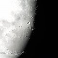 Księżyc przez teleskop