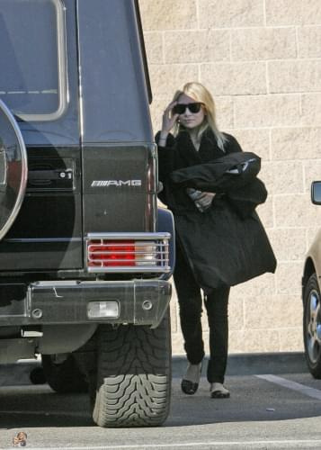 Ashley shopping in Beverly Hills-paparazzi styczeń 2007