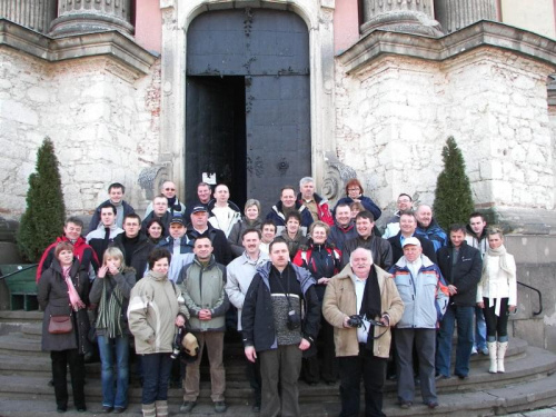 Eger - wspólne zdjęcie przed kościołem minorytów. #węgry #wycieczka #wino #eger #budapeszt