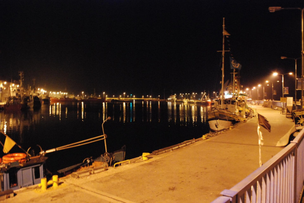 Port w Helu nocą 2