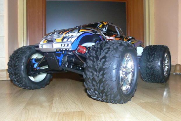 #revo #tamiya #rc18t #radom