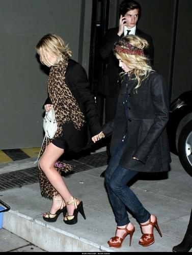 MK and Ash leaving Fendi Store party in Paris-paparazzi marzec 2008