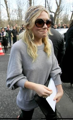 Ash going to Chanel fashion show-paparazzi luty 2008