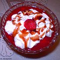 Kisiel truskawkowy z truskawkami. . #DeserySłodkości #podwieczorek #jedzenie #kulinaria #kisiel #owoce #truskawki