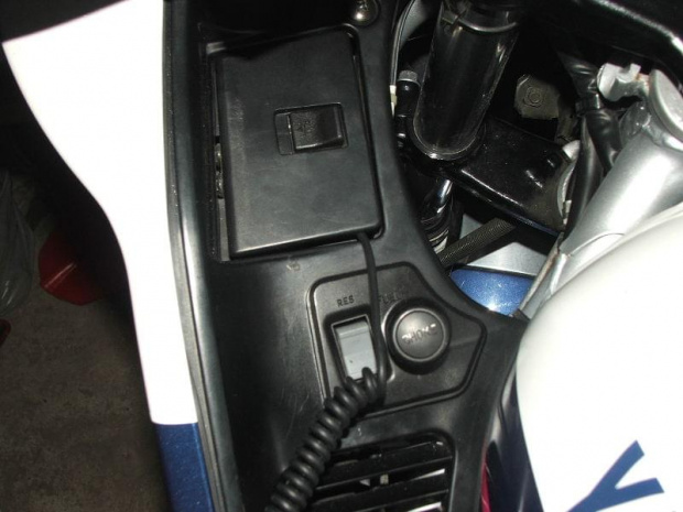 Gniazdo 12V przy FJ 1200 #FJ1200