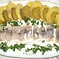 Śledziowa bieda.Przepisy: www.foody.pl , WWW.kuron.pl i http://kulinaria.uwrocie.info/ #przystawki #ryby #śledź #sałatka #jedzenie #kulinaria