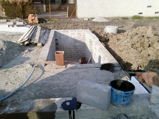 widok na piwnice z drugiej strony