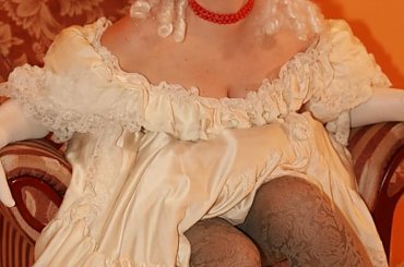 Zdjęcie hrabiny gry internetowej Arena Albionu www.arena-albionu.pl #gra #erotyka #dziewczyna #kobieta #hrabina #suknia #sukienka #RPG #MMORPG