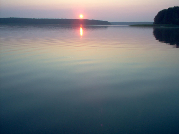 wschód słońca nad Jeziorem Niesłysz w Niesulicach #wschód #WschódSłońca #jezioro