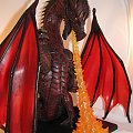 Figurka Colossal Red Dragon Z D&D Minis- największa jak dotychczas w tej grze