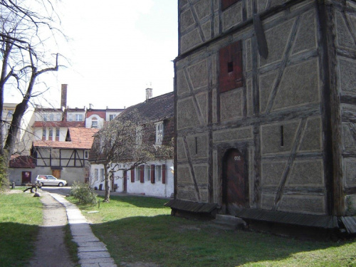 Budynki w poblizu Kosciola Pokoju #Slask #DolnySlask #Silesia #Schlesien #Slezsko #Friedenskirche #KosciolPokoju