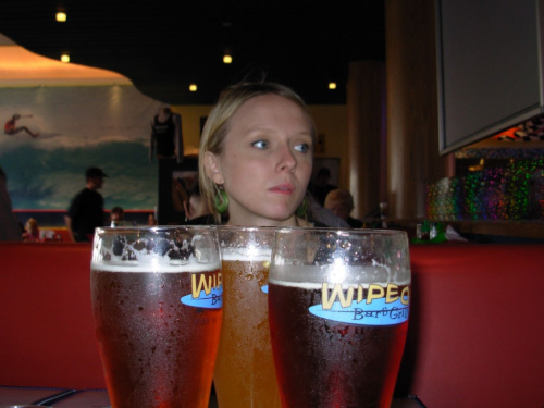 Ania się zastanawia jakie wybrać piwko:))ja bym wybrała tyskie ale tam nie było::)) #SanFrancisco
