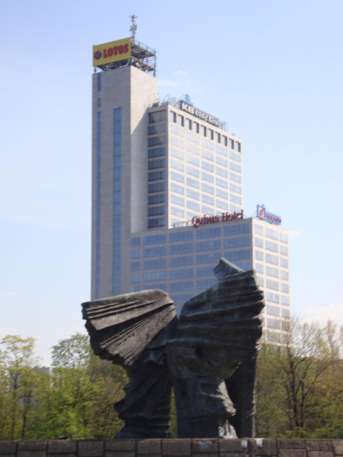 #Katowice #CentrumKatowic #Altus #PomnikPowstańcówŚląskich