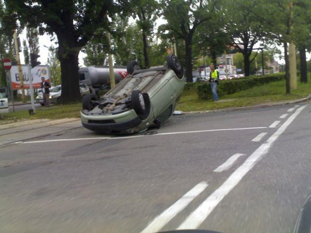 09 07 2007 około godz.8:00 Skrzyżowanie Ku Słońcu i Piastów