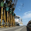 AIDAbella, 252m dł., 32m szer., 2050 pasażerów #Aidabella #Gdynia #port #statek