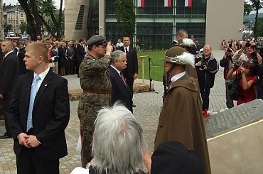 Odsłonięcie tablicy upamiętniającej 100-lecie Związku Walki Czynnej (ZWC) w Przemyślu
www.morfeo.dbv.pl #PiS #Putra #Kaczyński #PrezydentPolski #LechKaczyński #Kamiński #Szczypińska #MuzeumZiemiPrzemyskiej #ZWC #morfeo #Przemyśl