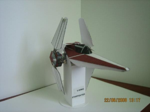 V-Wing myśliwiec Republiki z Wojen Gwiezdnych, z kartonu oczywiście #StarWars #ModeleKartonowe