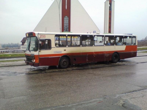 MPK Tarnów #233. 8 stycznia 2008 r. Linia 30. W stałej eksploatacji nadal są trzy WIIMY. #MPK #Tarnów #VolvoWiima #B10M60