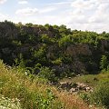 Rezerwat skalny "Ślichowice" im. Jana Czarnockiego, Kielce (drugi jar obok głównego) #skały #skała #rezerwat #przyroda #zieleń