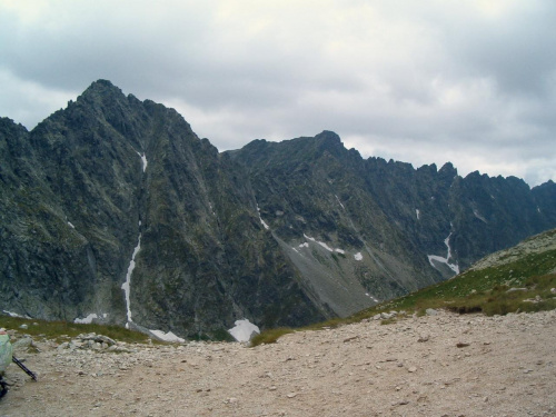 widok z Wyżniej Przełęczy Koprowej na Szczyrbski Szczyt, Furkot i Hruby Wierch #Tatry #góry