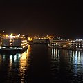 Asuan nocą. #Asuan #miasto #nil #noc #prom #rzeka #statek #swiatła #wycieczka #egipt