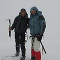 Pierwszy czterotysięcznik zdobyty! Na szczycie Bishorn. Za naszymi plecami powinien rozlegać się zapierający dech w piersiach widok na Waisshorn. No cóż...pogoda tym razem nie dopisała. #wakacje #góry #Alpy #lodowiec #treking #Szwajcaria