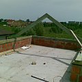 Maj 2008 - Dach - rozpoczęcie prac ciesielskich - prawie już dach nad garażem ;)