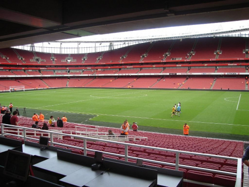 Piekna rzecz... tym razem skupilem sie na ogladaniu meczyku niz na robieniu zdjec ;) komu sie nie podoba to SRY :)
AVE GUNNERS #Arsenal #stadion