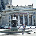 Agata przed Pałacem Kultury i Nauki od strony ulicy Świętokrzyskiej. #wakacje #urlop #podróże #zwiedzanie #Polska #Warszawa