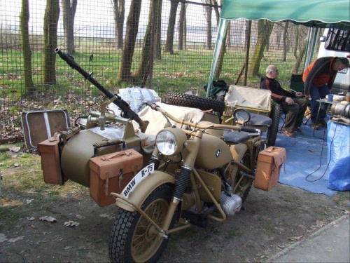 BMW R 75 ( sahara ) - wykorzystywana przez Afrika Korps