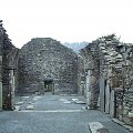 Glendalough - ruiny kościoła z X w.
