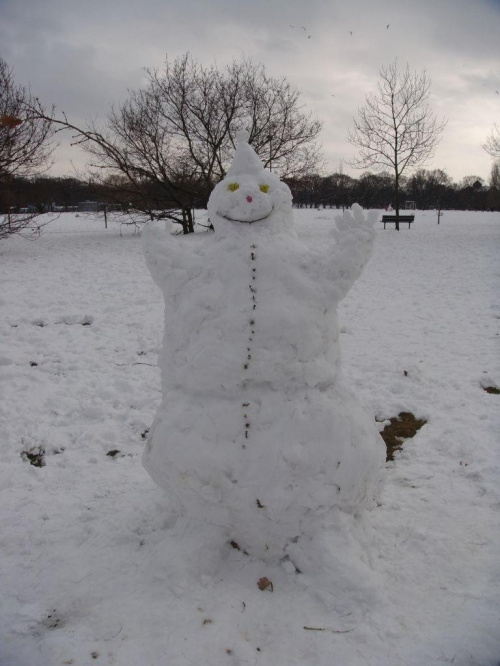Londyński bałwanek ulepiony z moim Słonkiem:) #bałwanek #Londyn #zima #śnieg
