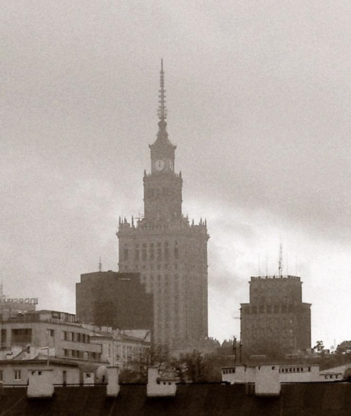 Widok z ogrodów biblioteki Uniwersytetu Warszawskiego. #Warszawa