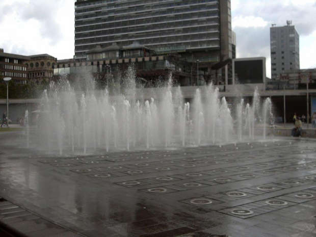 Piccadilly Gardens #Manchester #fontanna