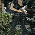 Ashley arriving at DualStar Offices in LA-paparazzi sierpień 2007