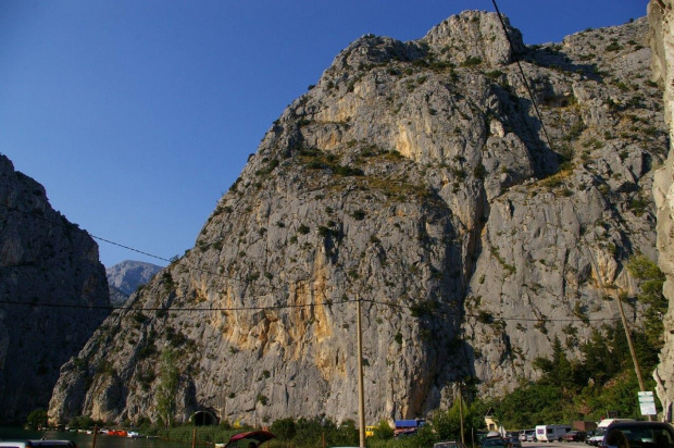 omis