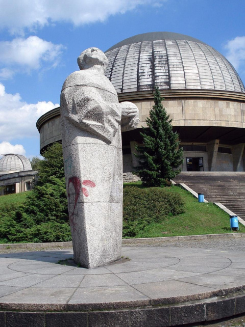 Planetarum i Kopernik #Planetarium #Kopernik #pomnik #Śląsk