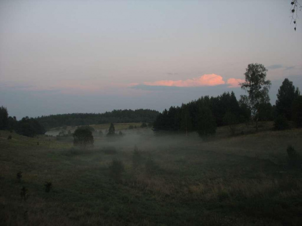 #Kaletka #OkoliceOlsztyna #Warmia #mazury #WarmiaIMazury #mgła #wieczór #pole #natura #zachód #wieś