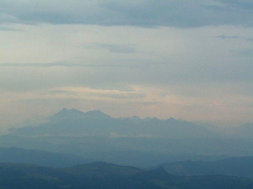 Ostatni widok na Tatry- zejście z Radziejowej