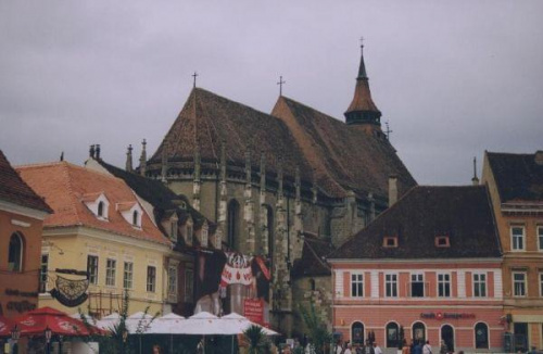 braszow - czarny kościół