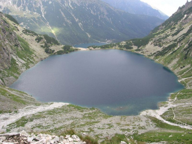 Czarny Staw - głębokość zaledwie 76,4 m