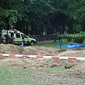 Gniezno, Park na Os. Tysięclecia. Ekshumacja zwłok żołnierzy niemieckich 6.09.2007.